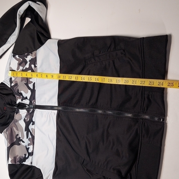 LR Scoop Camouflage Jacket Size Small - Picture 15 of 15